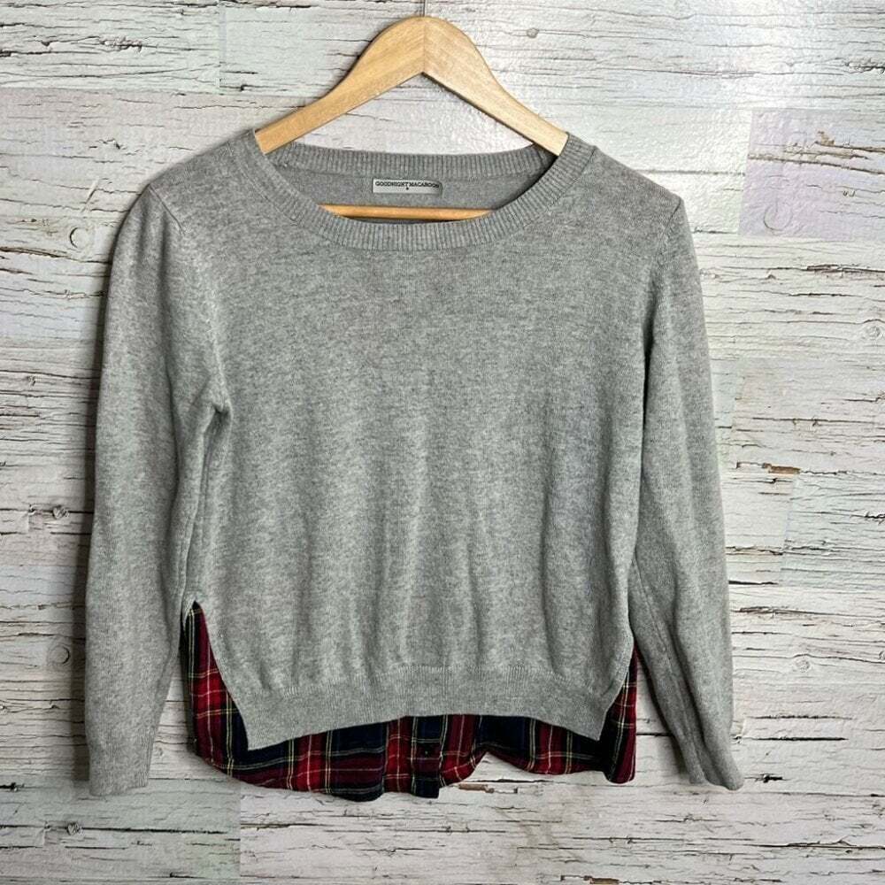 Goodnight macaroon top sweater gray red plaid size small